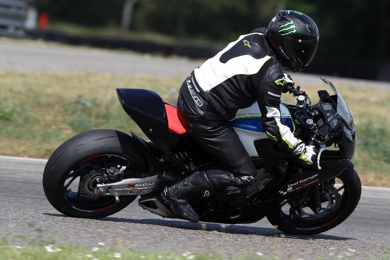 Archiv-2019/46 22.07.2019 Plüss Moto Sport ADR/unklar